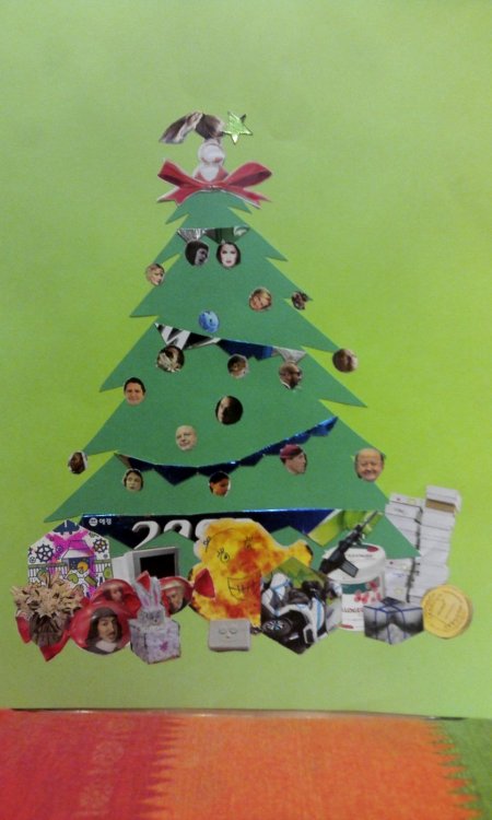 Buon Natale da parte mia e di tutti gli amici che decorano il mio albero di Natale 2013!